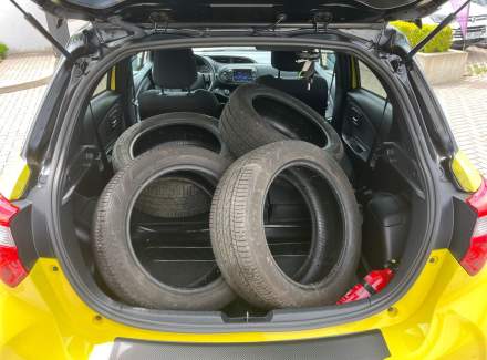 Toyota - Yaris