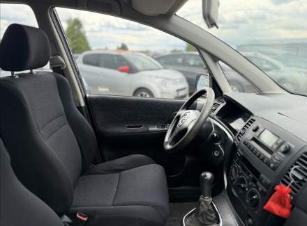 Toyota - Corolla Verso