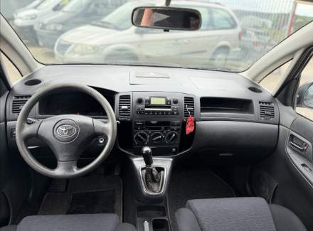 Toyota - Corolla Verso
