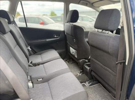 Toyota - Corolla Verso