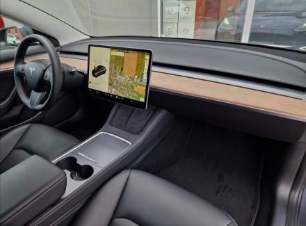 Tesla - Model 3