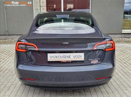 Tesla - Model 3