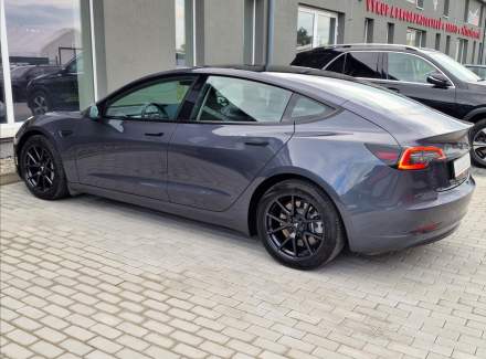 Tesla - Model 3