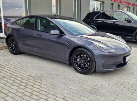 Tesla - Model 3