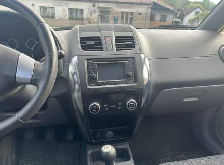 Suzuki - SX4