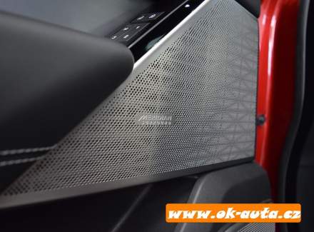 Land Rover - Range Rover Velar