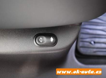 Land Rover - Range Rover Velar