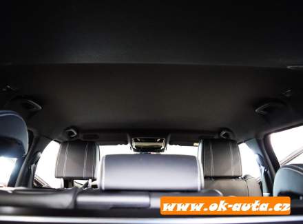 Land Rover - Range Rover Velar