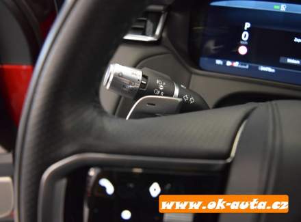 Land Rover - Range Rover Velar