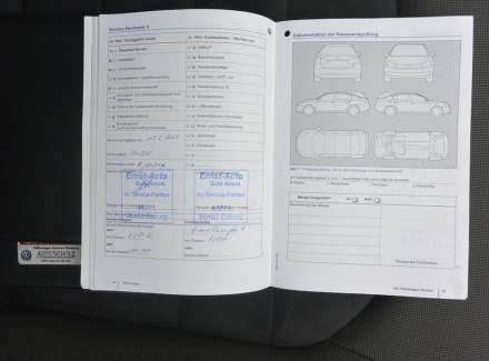 Volkswagen - Golf