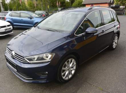 Volkswagen - Golf