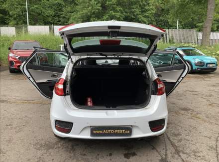 Kia - Cee'd