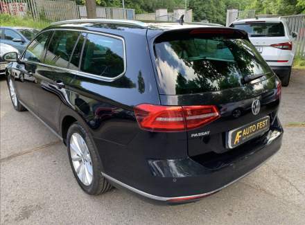 Volkswagen - Passat