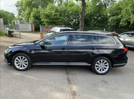 Volkswagen - Passat