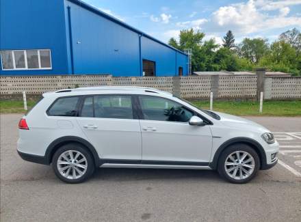 Volkswagen - Golf