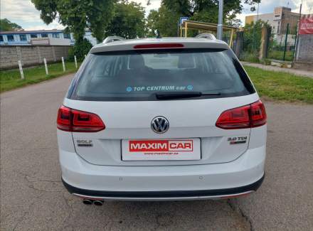 Volkswagen - Golf