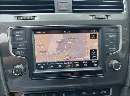 Volkswagen - Golf