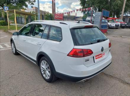 Volkswagen - Golf