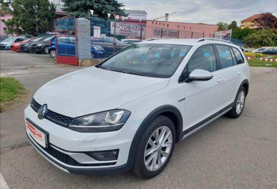 Volkswagen - Golf