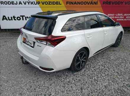 Toyota - Auris