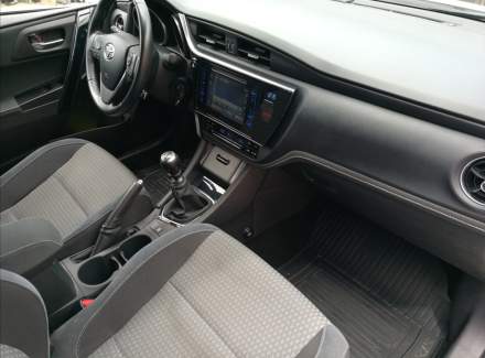Toyota - Auris