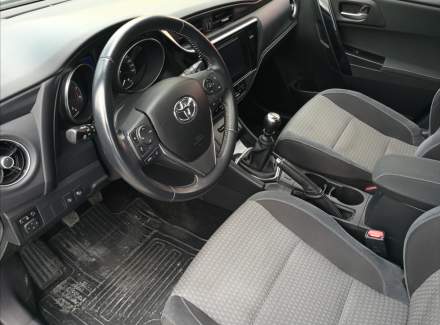 Toyota - Auris