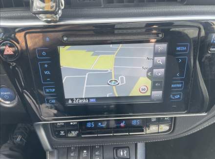 Toyota - Auris
