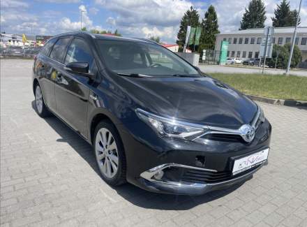 Toyota - Auris