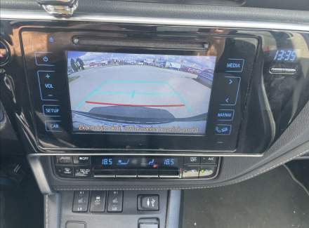 Toyota - Auris