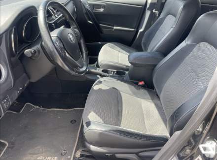 Toyota - Auris