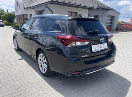 Toyota - Auris