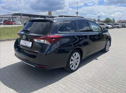 Toyota - Auris