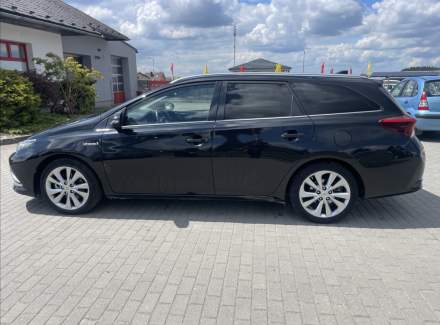 Toyota - Auris