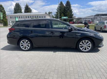 Toyota - Auris