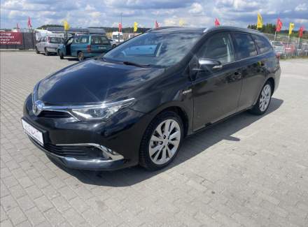 Toyota - Auris