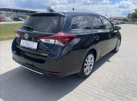 Toyota - Auris