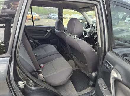 Toyota - RAV 4