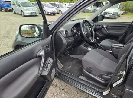 Toyota - RAV 4