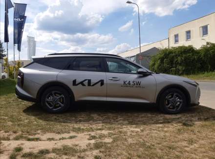 Kia - K4