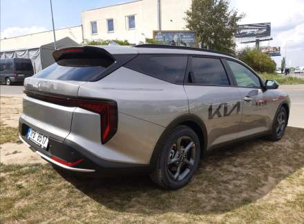 Kia - K4