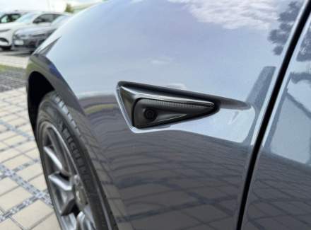 Tesla - Model 3