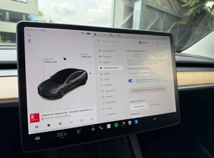 Tesla - Model 3