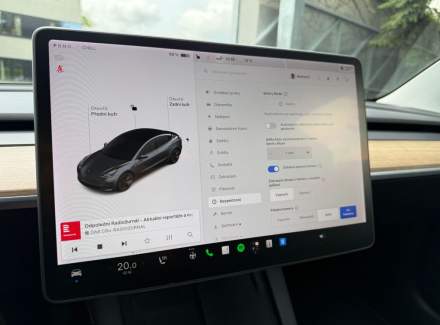 Tesla - Model 3