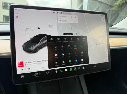 Tesla - Model 3