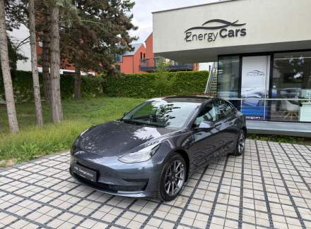 Tesla - Model 3