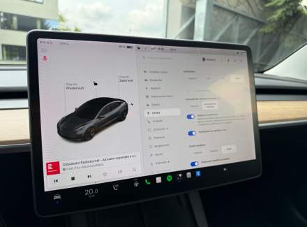 Tesla - Model 3
