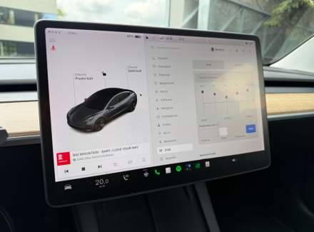 Tesla - Model 3