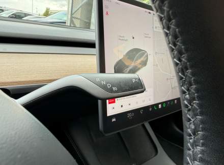 Tesla - Model 3