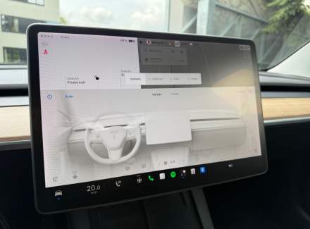 Tesla - Model 3