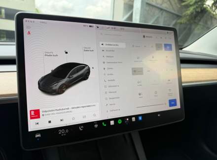 Tesla - Model 3